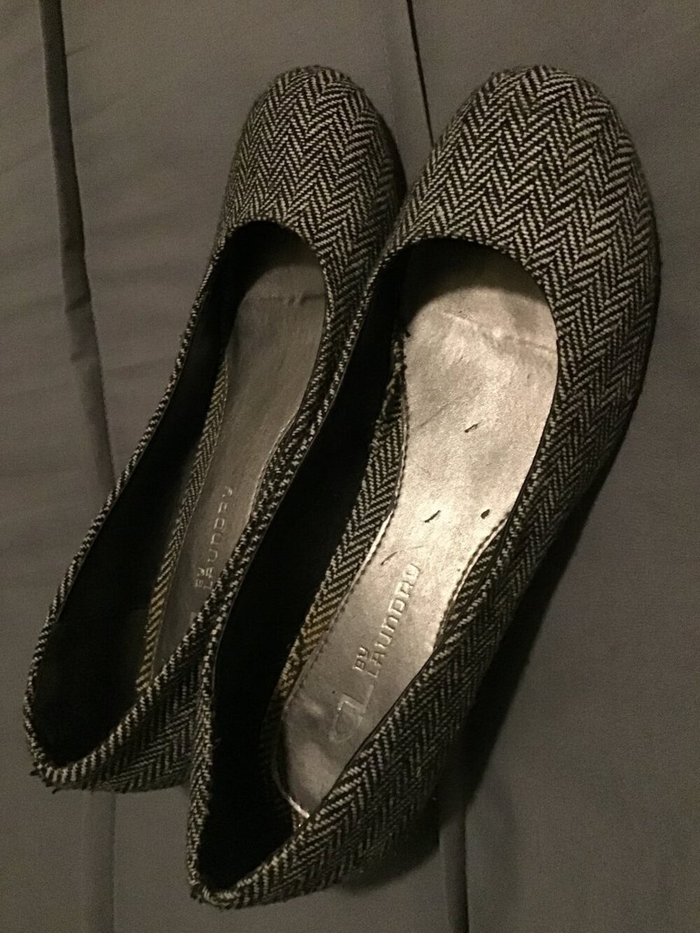 Black & White Pattern Wedge Shoes – Women’s Size 6